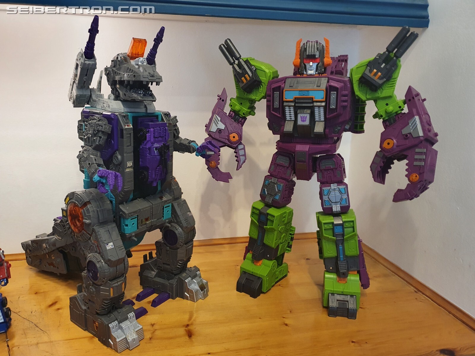 Transformers News: In-hand Gallery and Thoughts Of Transformers Earthrise Titan Class Scorponok Transformers News: In-hand Gallery and Thoughts Of Transformers Earthrise Titan Class Scorponok