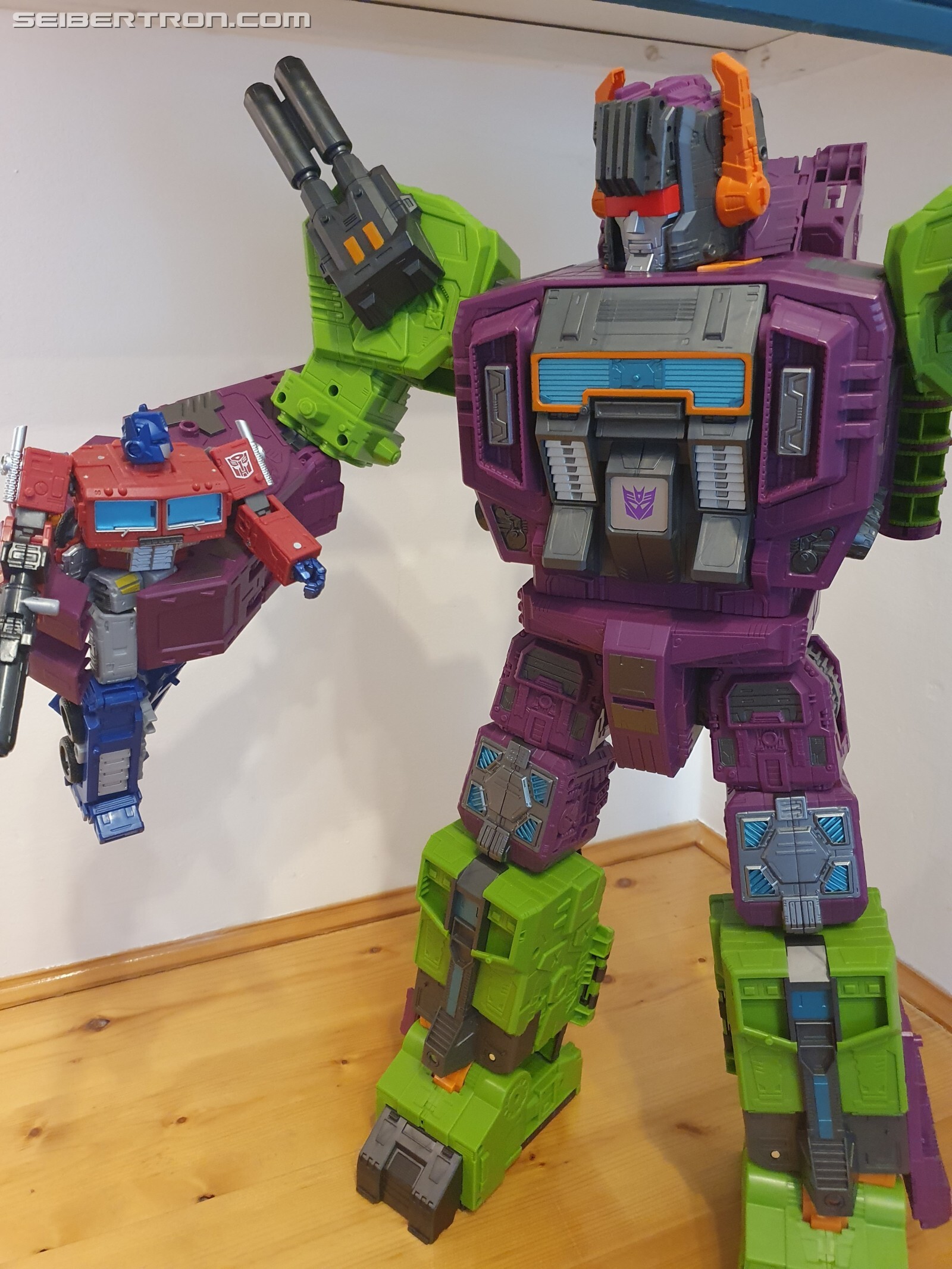 Transformers News: In-hand Gallery and Thoughts Of Transformers Earthrise Titan Class Scorponok Transformers News: In-hand Gallery and Thoughts Of Transformers Earthrise Titan Class Scorponok