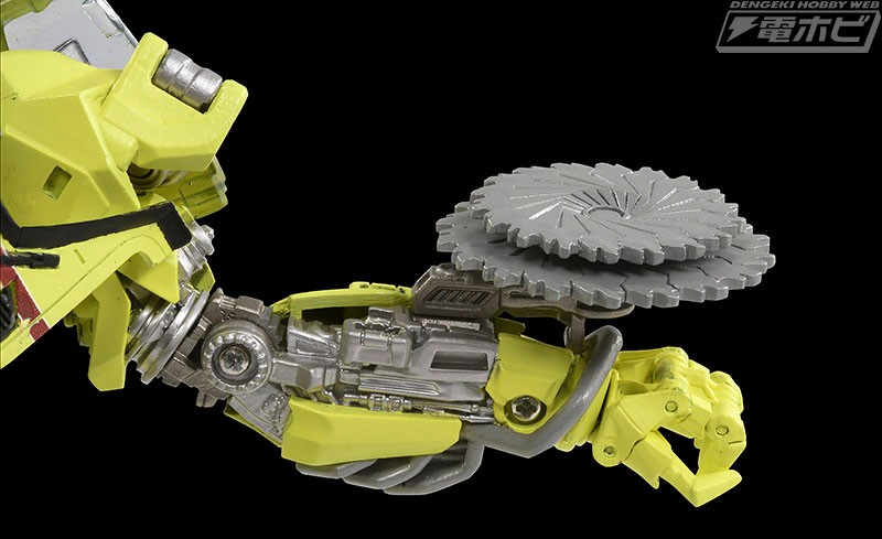 Transformers News: New Photos Of MPM-11 Ratchet From Dengeki Hobby Web