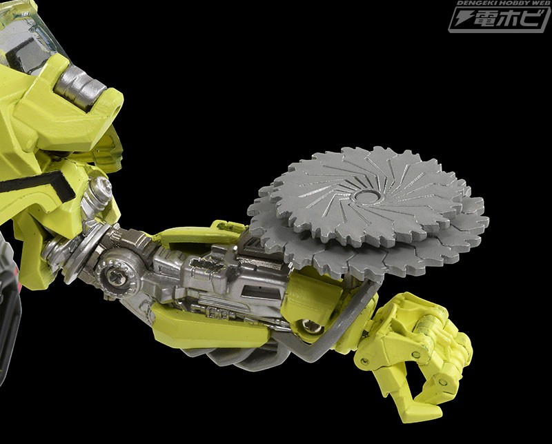 Transformers News: New Photos Of MPM-11 Ratchet From Dengeki Hobby Web