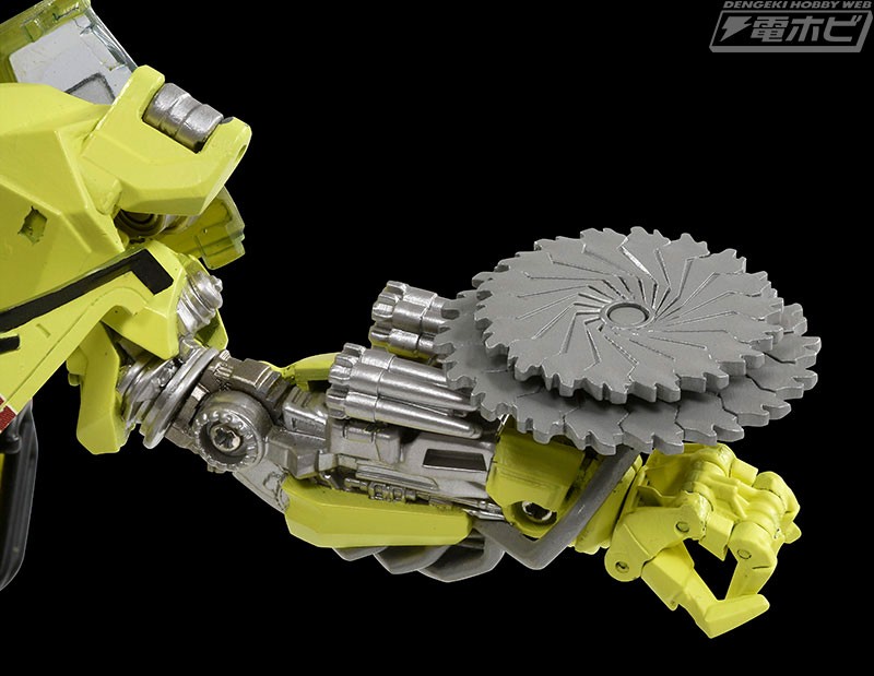 Transformers News: New Photos Of MPM-11 Ratchet From Dengeki Hobby Web
