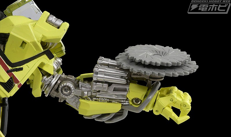 Transformers News: New Photos Of MPM-11 Ratchet From Dengeki Hobby Web