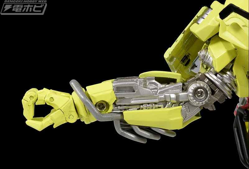 Transformers News: New Photos Of MPM-11 Ratchet From Dengeki Hobby Web