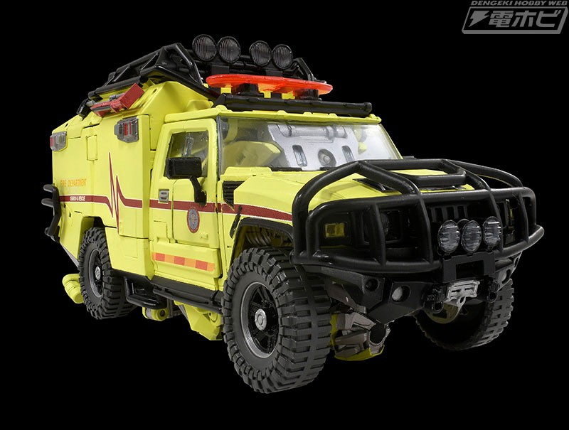Transformers News: New Photos Of MPM-11 Ratchet From Dengeki Hobby Web