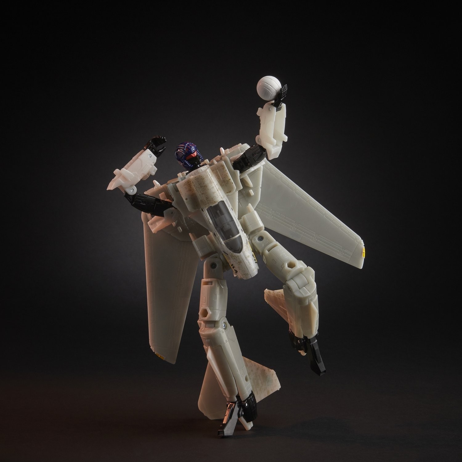 Transformers News: Top Gun x Transformers Crossover Maverick Revealed