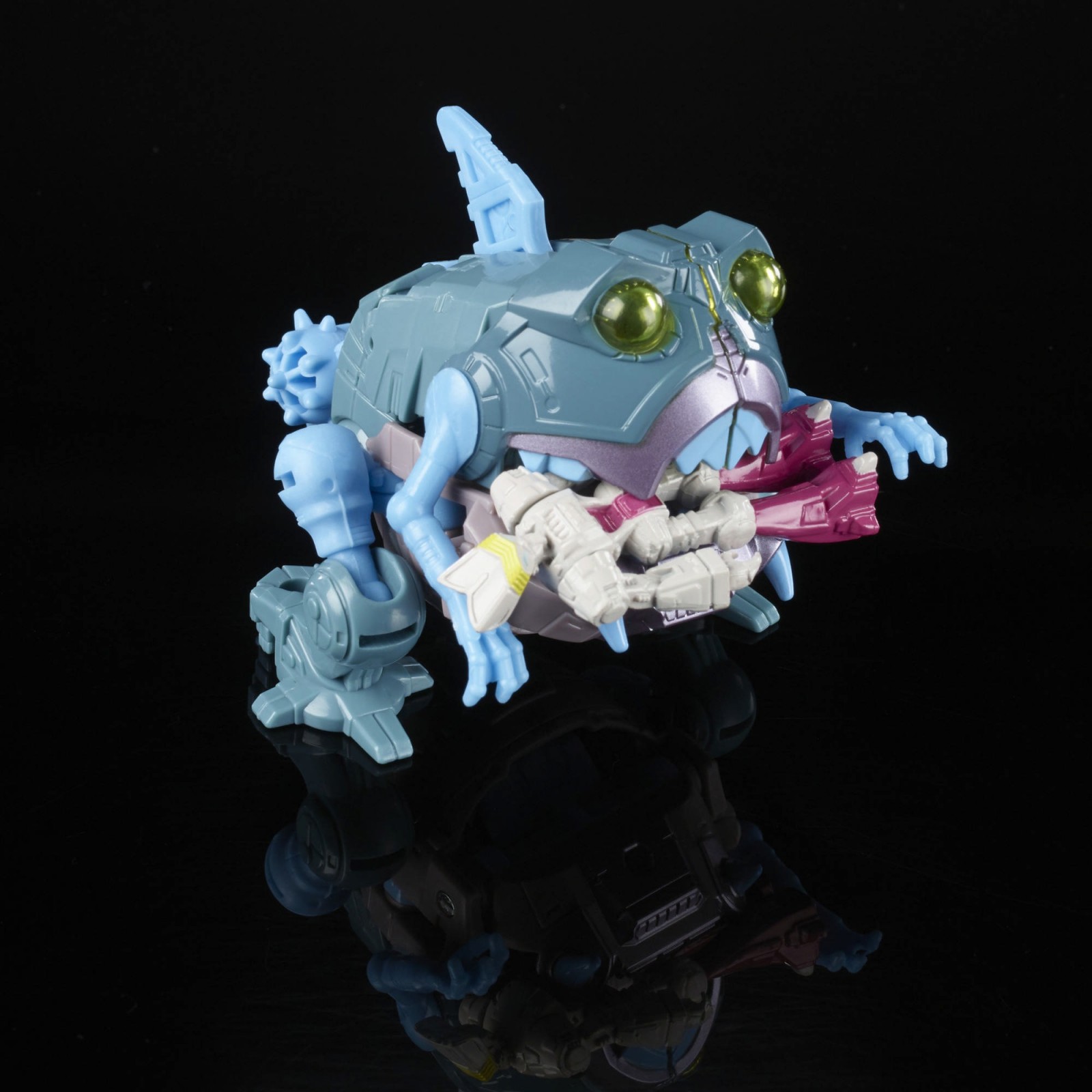 Transformers News: Official Images of Today's Reveals with Netflix Bumblebee, Amazon Ironhide and Prowl 2 pack an More Transformers News: Official Images of Today's Reveals with Netflix Bumblebee, Amazon Ironhide and Prowl 2 pack an More