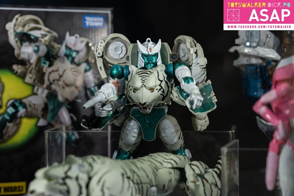 Transformers News: Images of MP 50 Togatron, God Neptune, MPM Starscream, Super Megatron and More at Hong Kong Fans Exp
