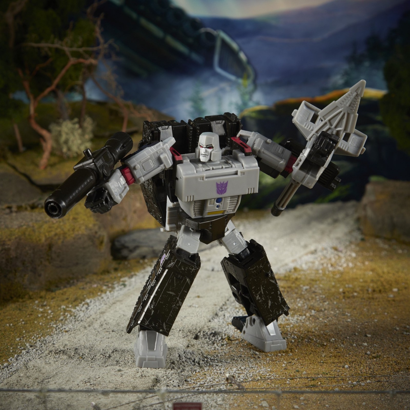 Transformers News: New Images of Transformers Earthrise Sunstreaker and Megatron Transformers News: New Images of Transformers Earthrise Sunstreaker and Megatron