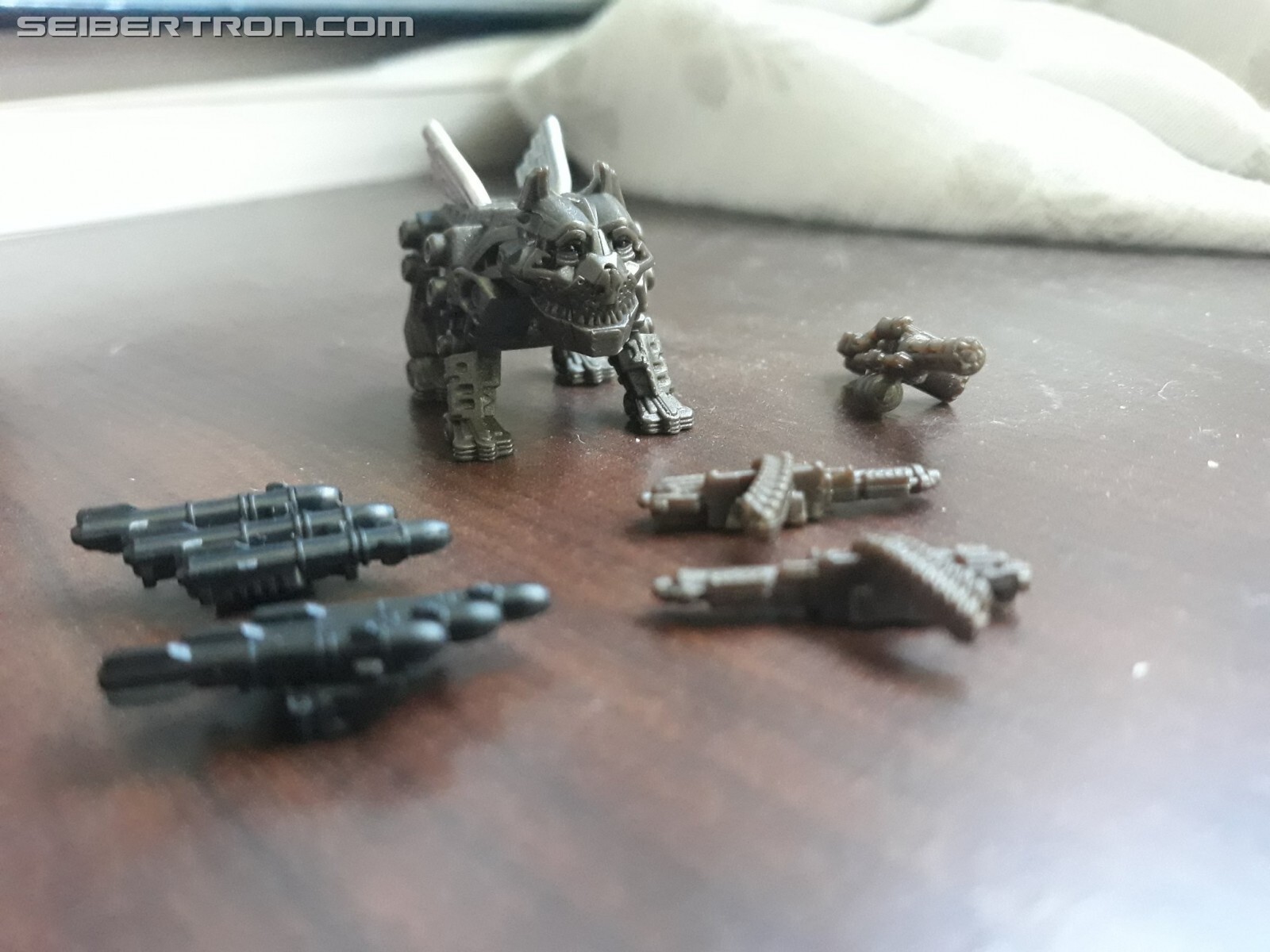 Transformers News: New Text Review of Transformers Studio Series Deluxe Class DotM Leadfoot