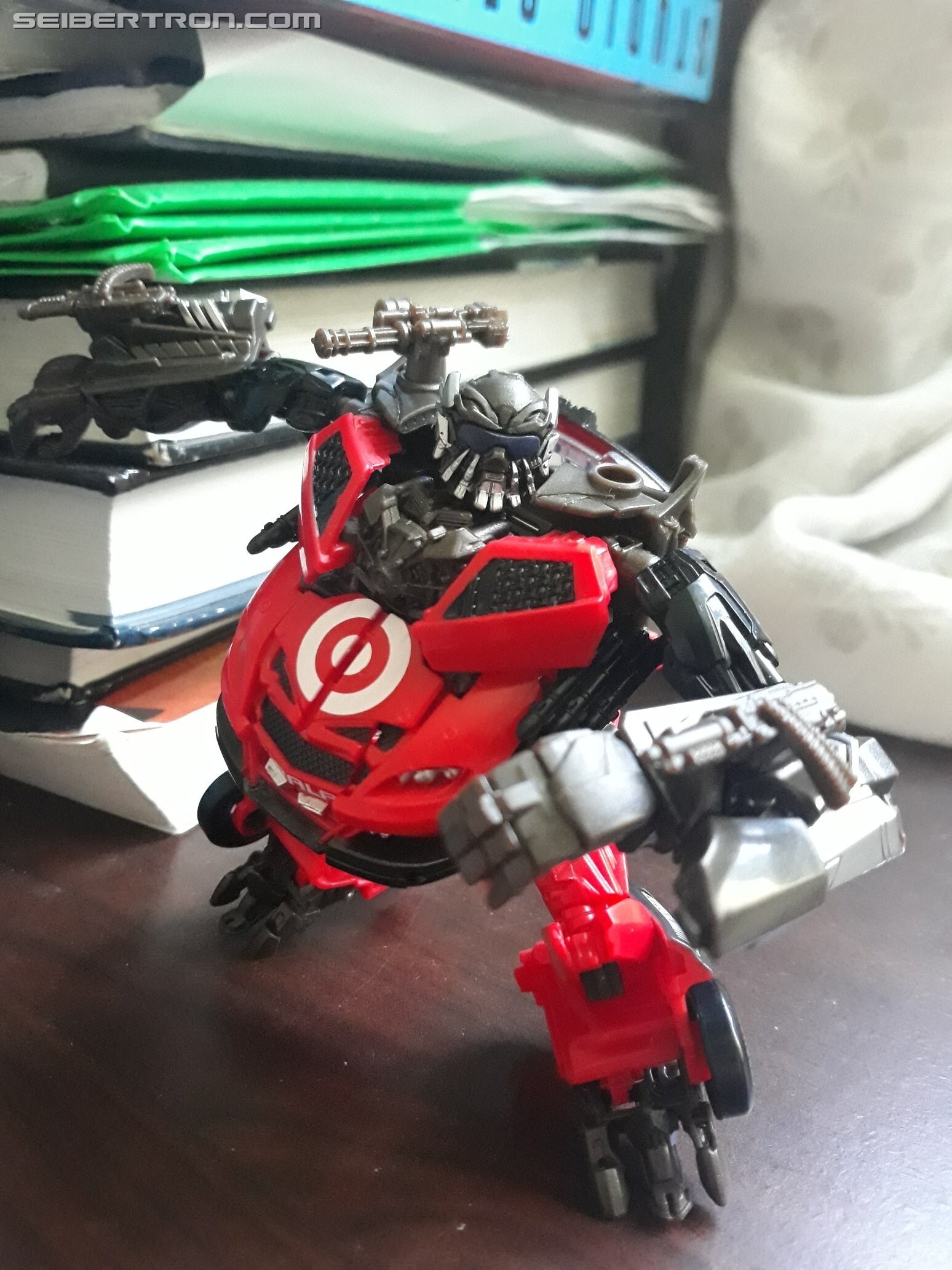 Transformers News: New Text Review of Transformers Studio Series Deluxe Class DotM Leadfoot