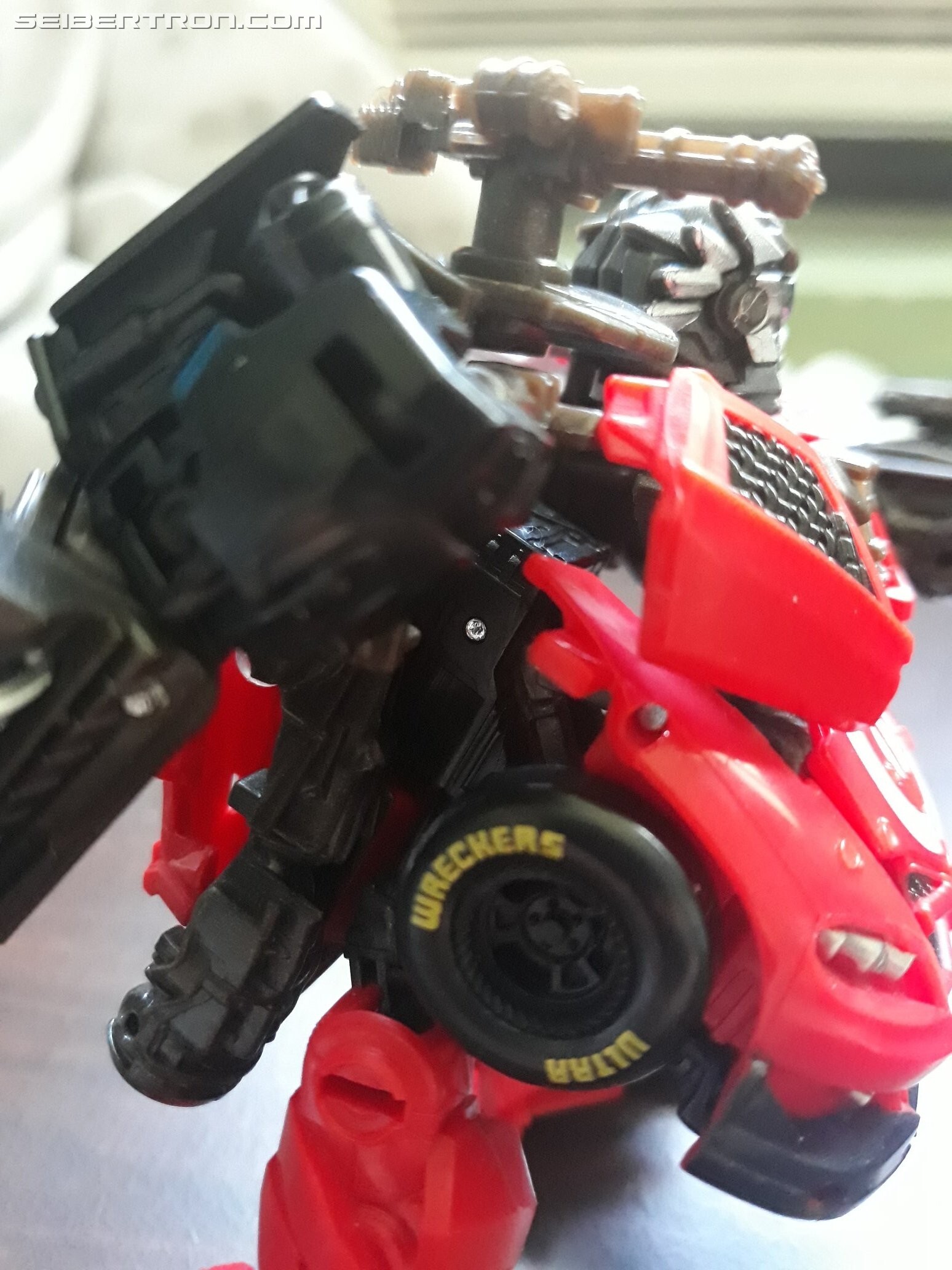 Transformers News: New Text Review of Transformers Studio Series Deluxe Class DotM Leadfoot
