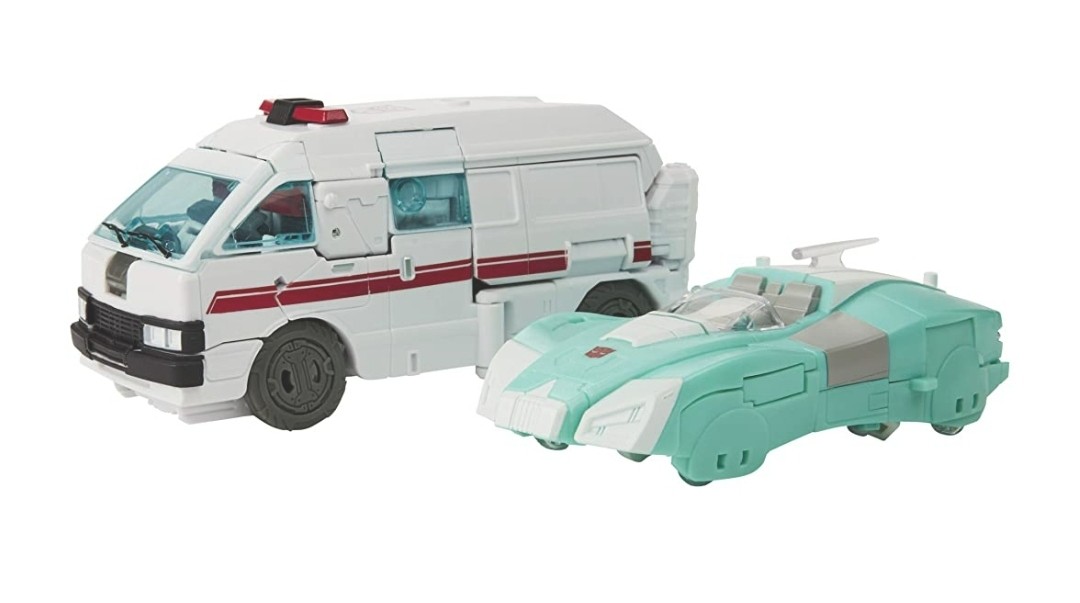 Transformers News: Transformers War for Cybertron Ratchet and Lifeline Revealed; Preorder Live Transformers News: Transformers War for Cybertron Ratchet and Lifeline Revealed; Preorder Live