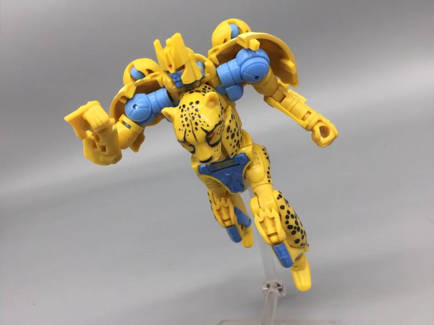 Transformers News: English Video review of Kingdom Cheetor Transformers News: English Video review of Kingdom Cheetor