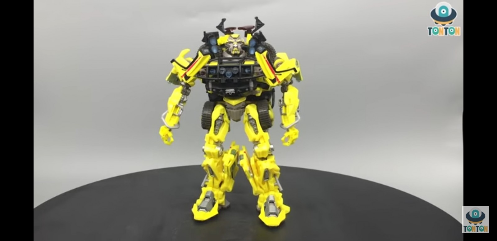 Transformers News: Transformers Movie Masterpiece MPM-11 Ratchet Video Review Transformers News: Transformers Movie Masterpiece MPM-11 Ratchet Video Review