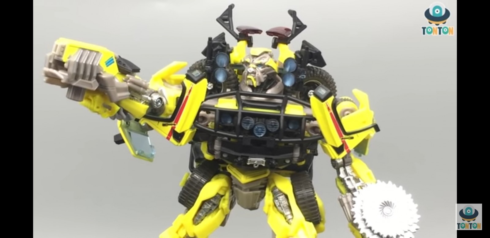 Transformers News: Transformers Movie Masterpiece MPM-11 Ratchet Video Review Transformers News: Transformers Movie Masterpiece MPM-11 Ratchet Video Review