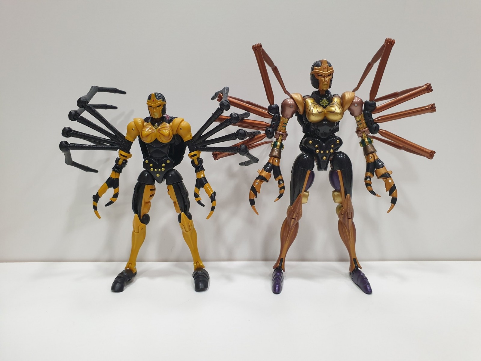 Transformers News: Comparison images of Kingdom Cheetor and Blackarachnia with their Masterpiece figures Transformers News: Comparison images of Kingdom Cheetor and Blackarachnia with their Masterpiece figures
