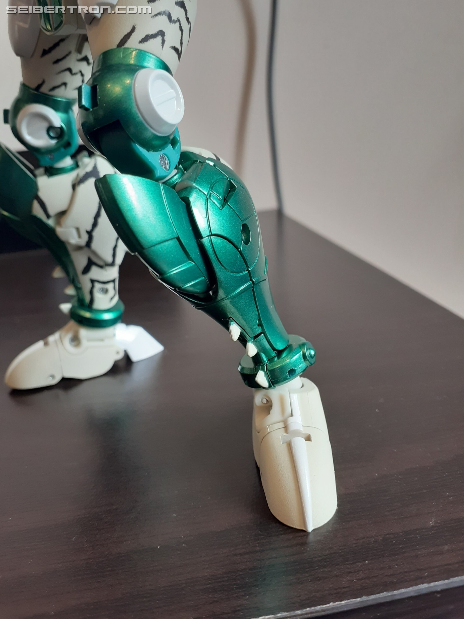 Transformers News: Pictorial Review for Transformers MP-50 Tigatron