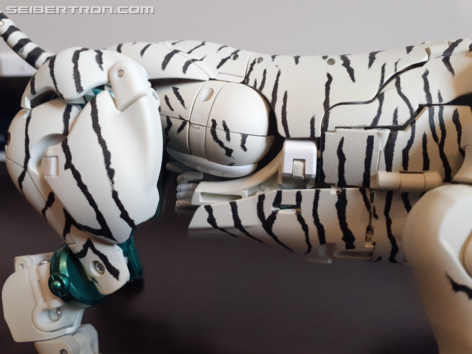 Transformers News: Pictorial Review for Transformers MP-50 Tigatron
