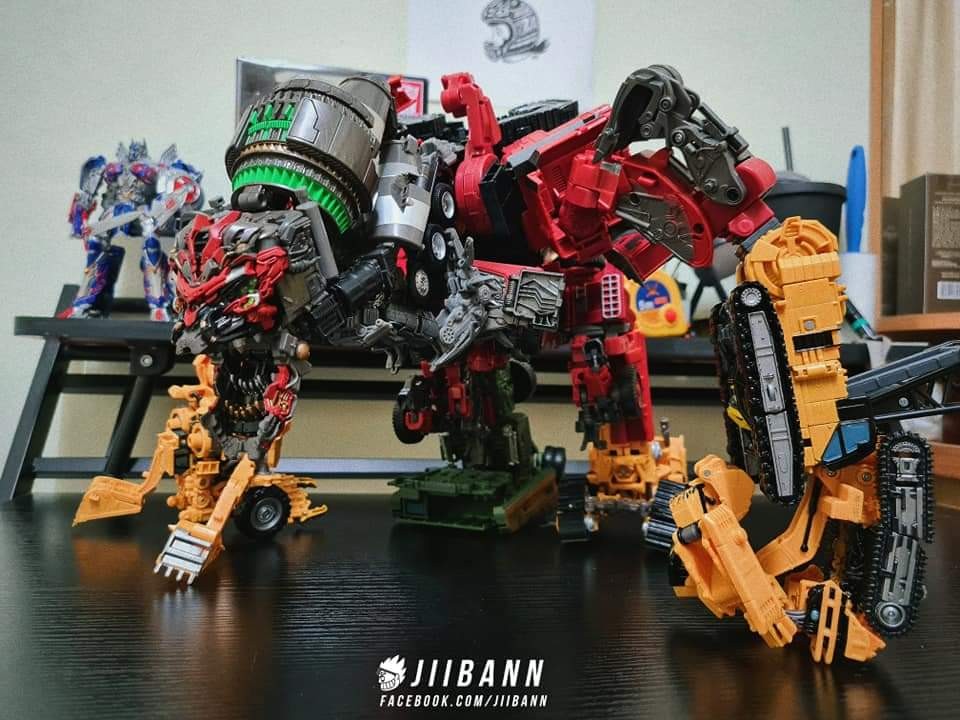 Transformers News: In Hand Images of Transformers Studio Series 69 Revenge of the Fallen Devastator Boxset