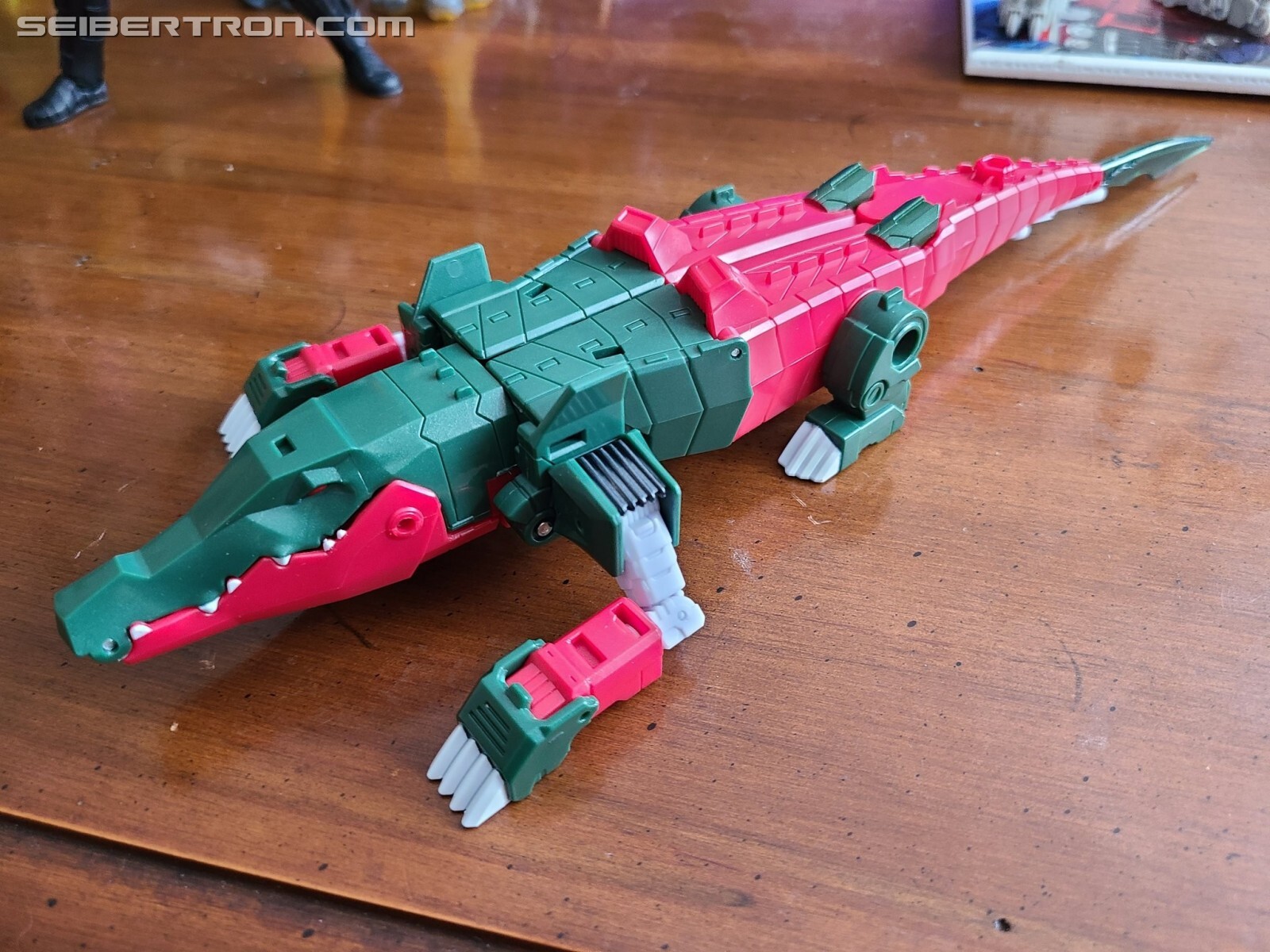 Transformers News: Transformers Cyberverse Ultra Skullcruncher Pictorial Review and Available Online Transformers News: Transformers Cyberverse Ultra Skullcruncher Pictorial Review and Available Online