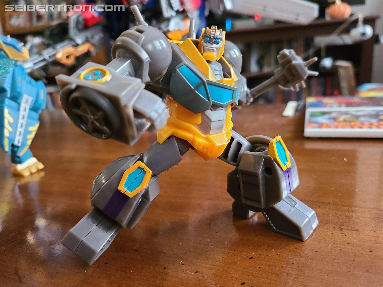Transformers News: Deluxe Thunderhowl Found at Retail + Reviews Transformers News: Deluxe Thunderhowl Found at Retail + Reviews