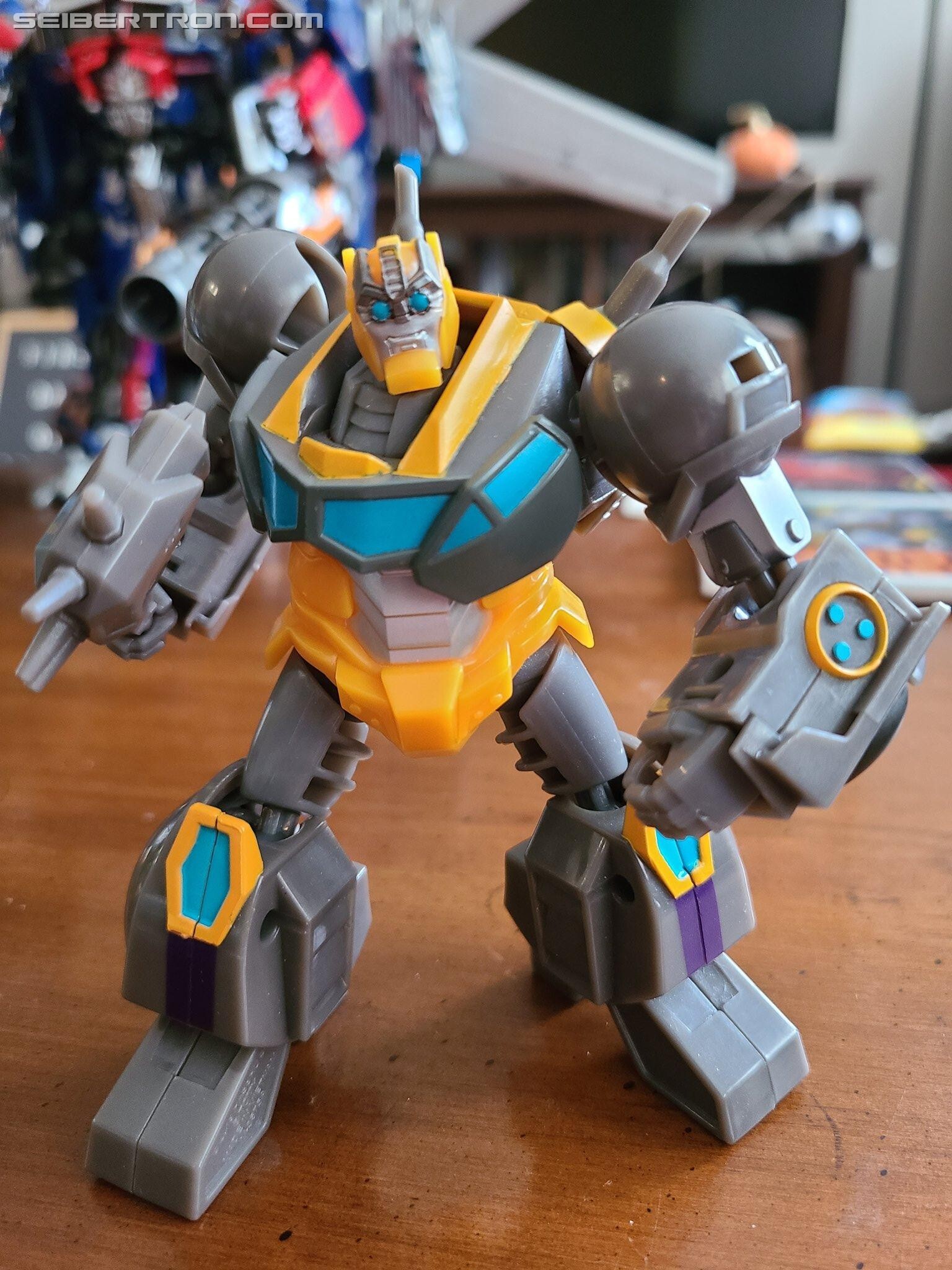 Transformers News: Deluxe Thunderhowl Found at Retail + Reviews Transformers News: Deluxe Thunderhowl Found at Retail + Reviews