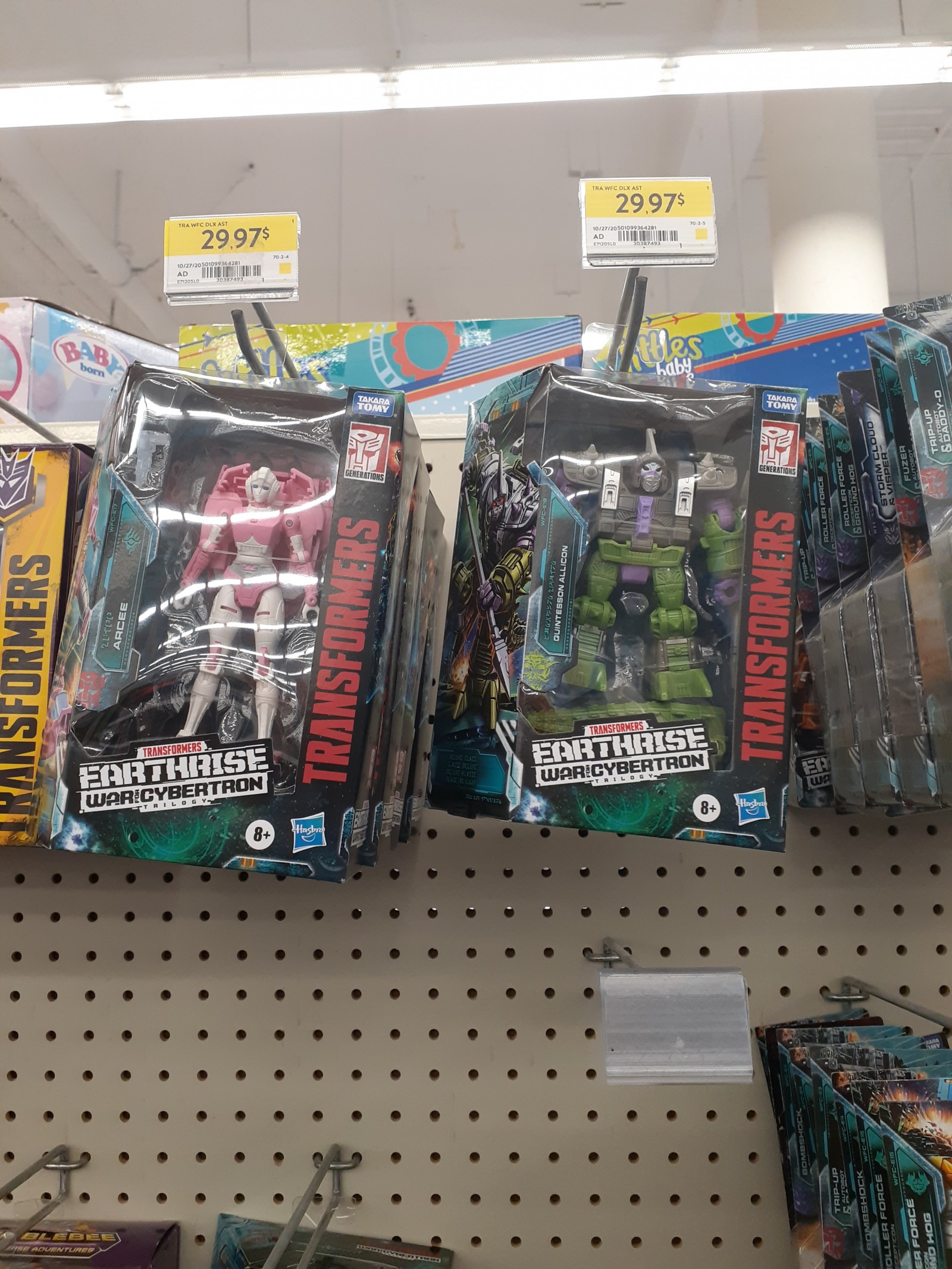 Transformers News: Toysrus Canada's Holiday Catalogue features Discounts on Transformers + New Canadian Sightings Transformers News: Toysrus Canada's Holiday Catalogue features Discounts on Transformers + New Canadian Sightings