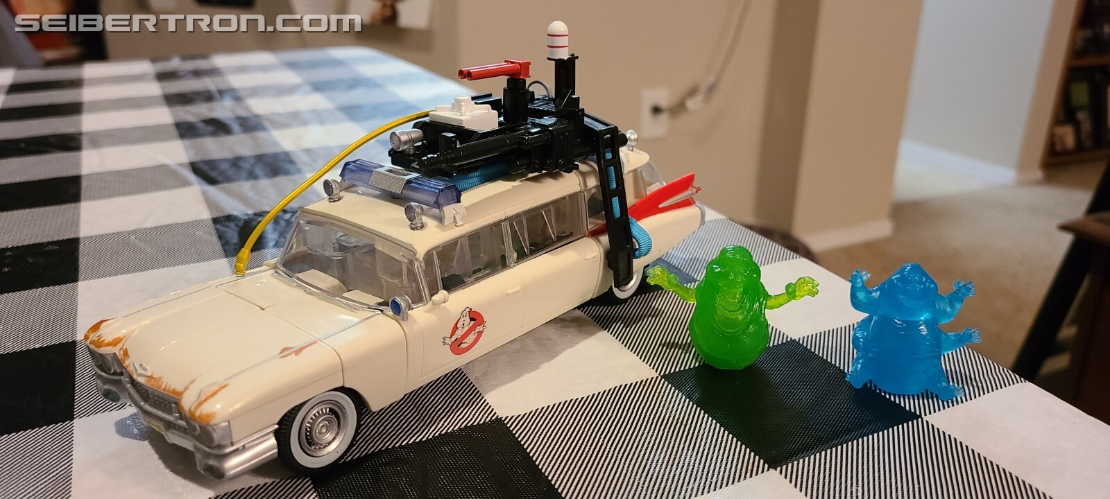 Transformers News: Pictorial Review of New Ectotron Figure and Comparisons to the Previous Release