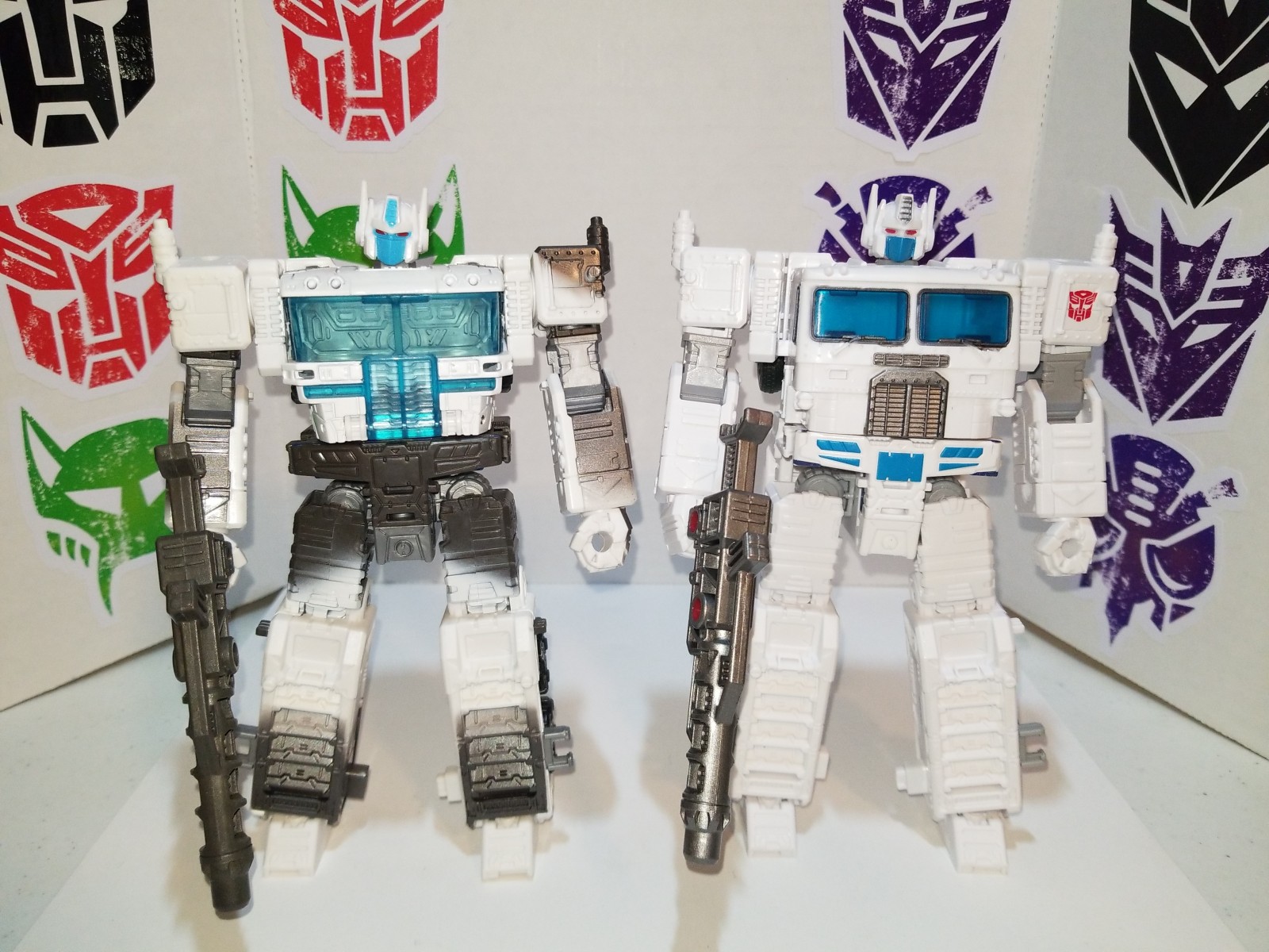 Transformers News: Kingdom Wave 2 Leader Magnus and Deluxes Found at Target in US Transformers News: Kingdom Wave 2 Leader Magnus and Deluxes Found at Target in US