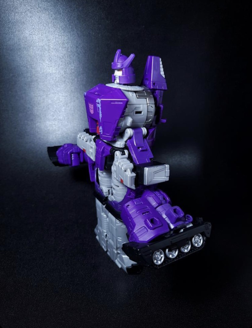 Transformers News: Transformers Kingdom Leader Class Galvatron Comparisons Transformers News: Transformers Kingdom Leader Class Galvatron Comparisons