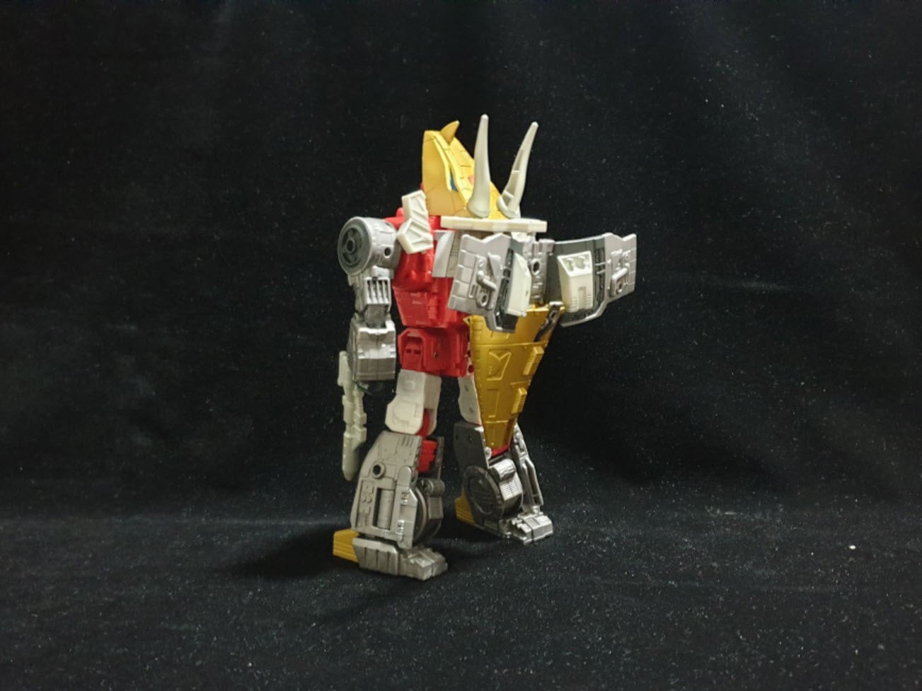 Transformers News: More Images Of Forthcoming Studio Series 86 Leader Class Slag