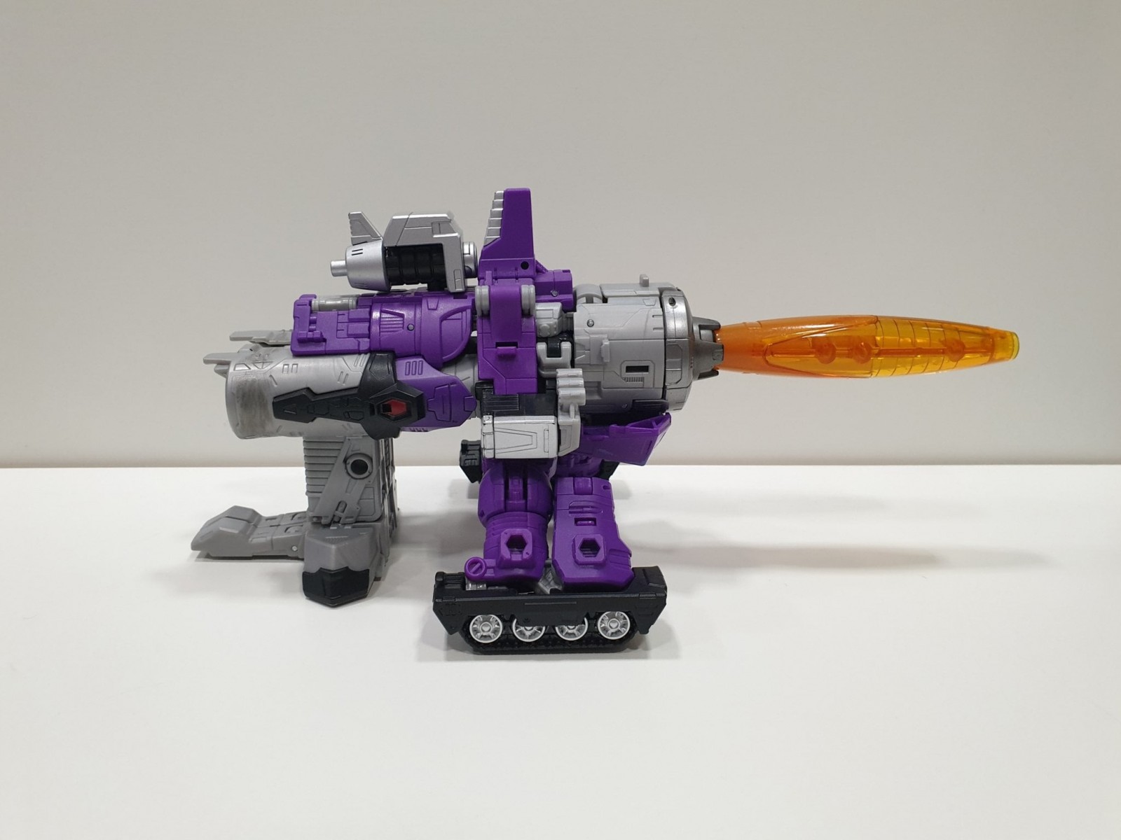 Transformers News: New Video Review and Additional Images of Transformers Kingdom Galvatron Transformers News: New Video Review and Additional Images of Transformers Kingdom Galvatron