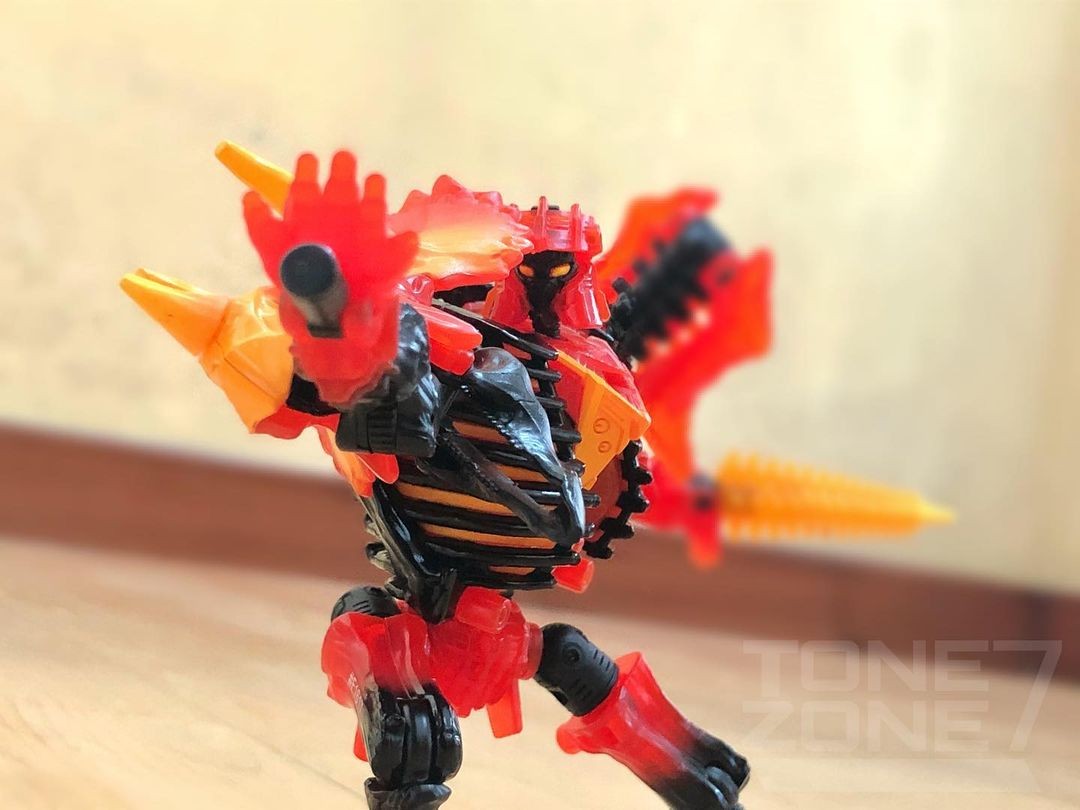 Transformers News: New In-Hand Images of Transformers War for Cybertron Trilogy Tricranius Blast Power