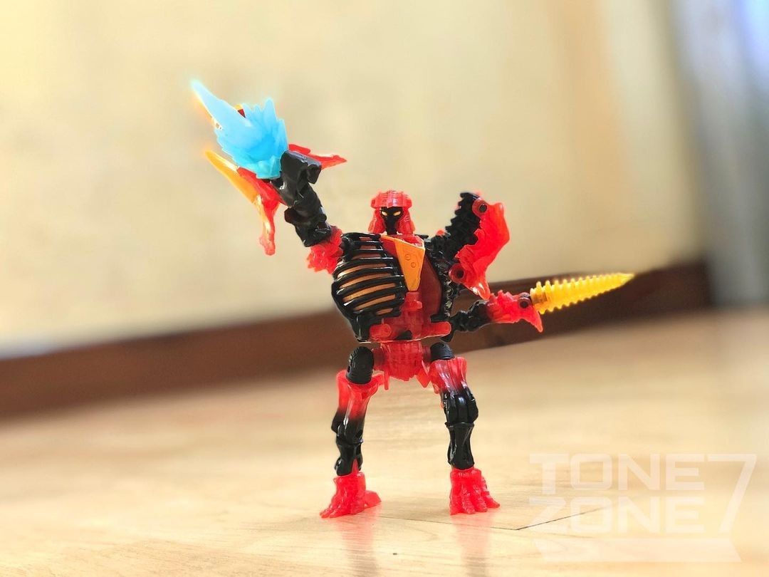 Transformers News: New In-Hand Images of Transformers War for Cybertron Trilogy Tricranius Blast Power