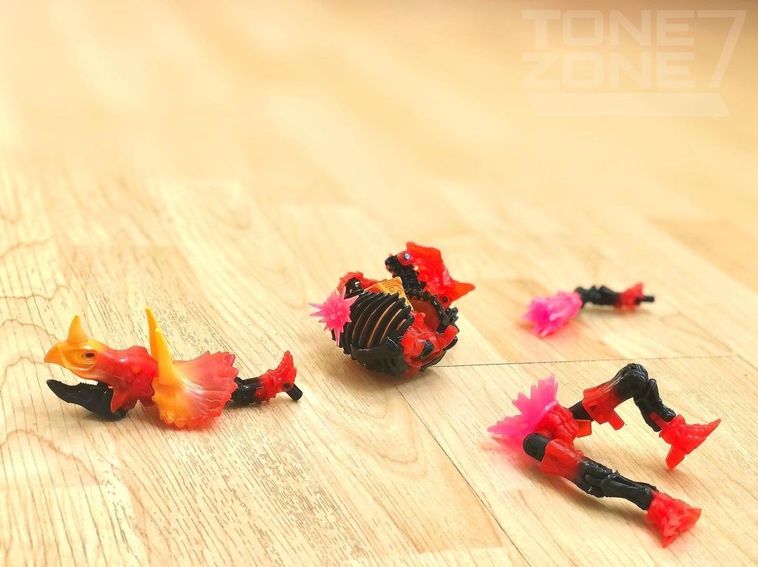 Transformers News: New In-Hand Images of Transformers War for Cybertron Trilogy Tricranius Blast Power