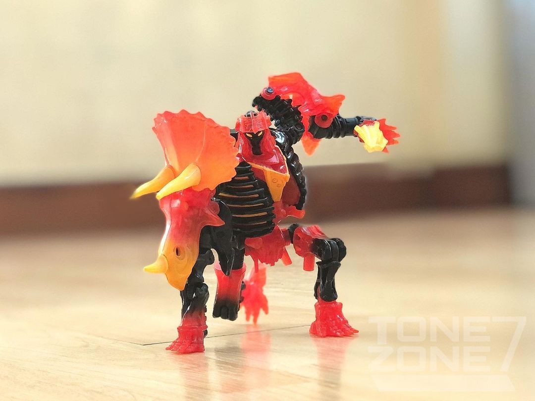 Transformers News: New In-Hand Images of Transformers War for Cybertron Trilogy Tricranius Blast Power