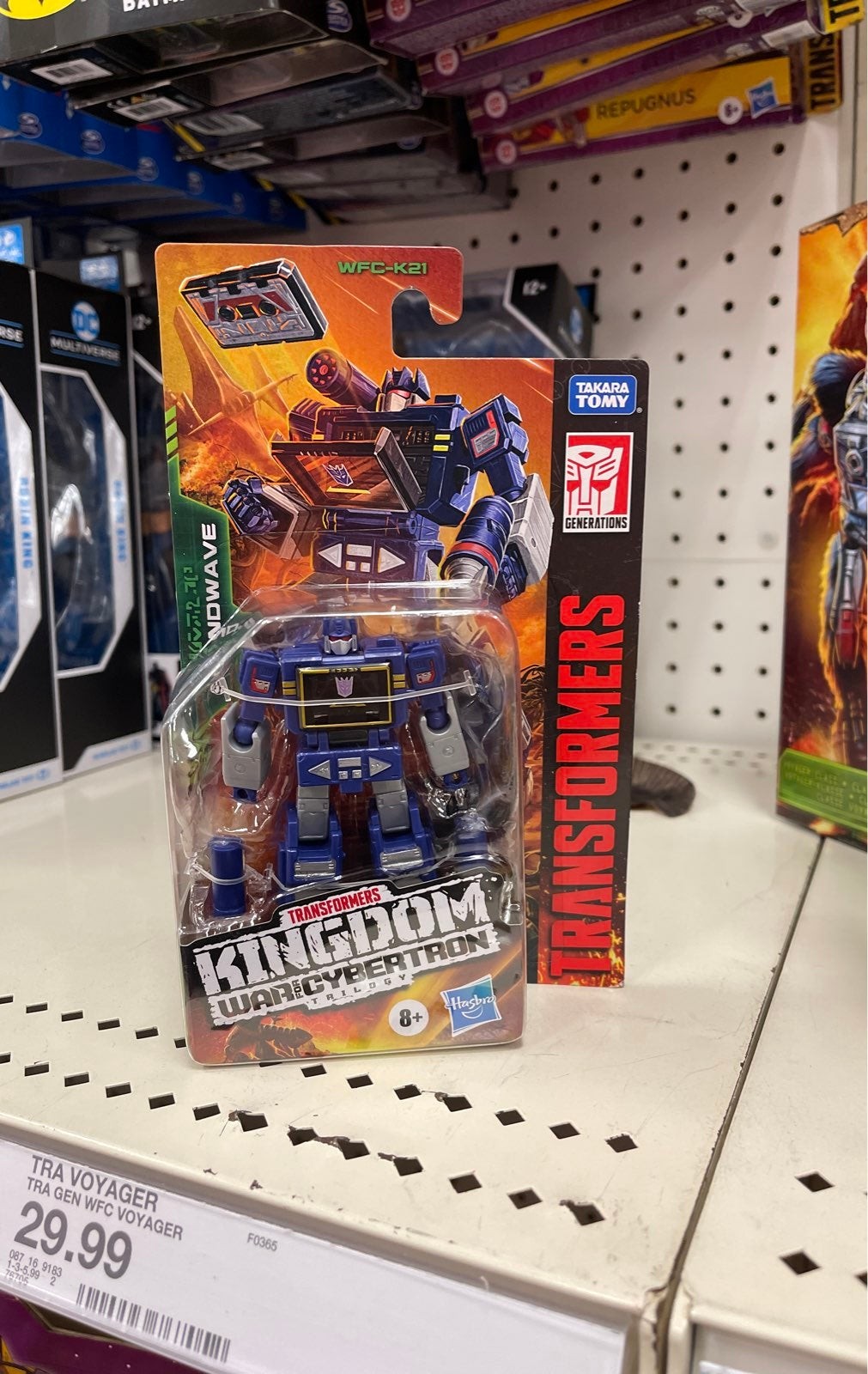 Transformers News: Earthrise Wingfinger and wave 3 Core Class figures found at US Retail Transformers News: Earthrise Wingfinger and wave 3 Core Class figures found at US Retail
