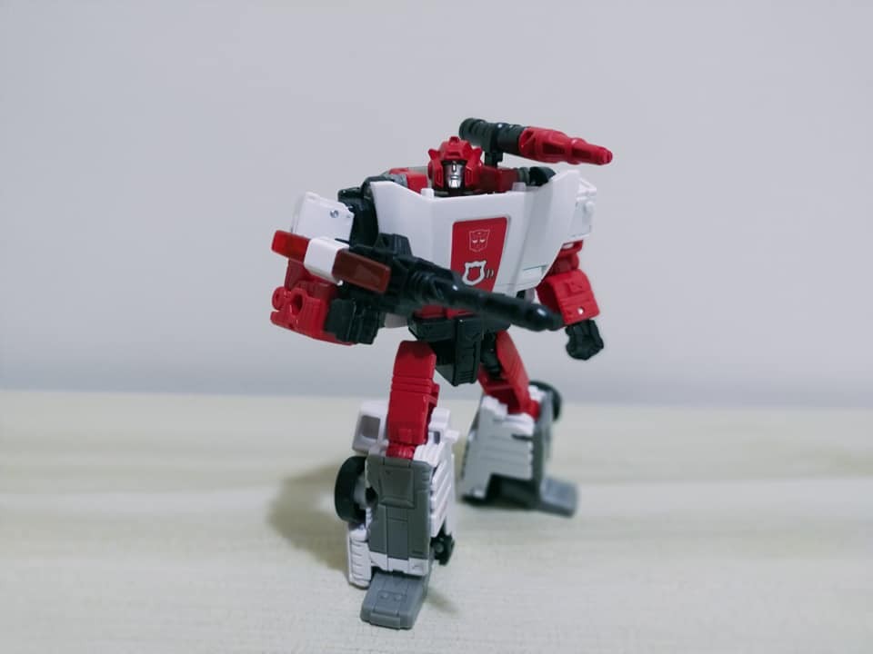 Transformers News: In Hand Images of Kingdom Red Alert and Comparisons to Siege Mold