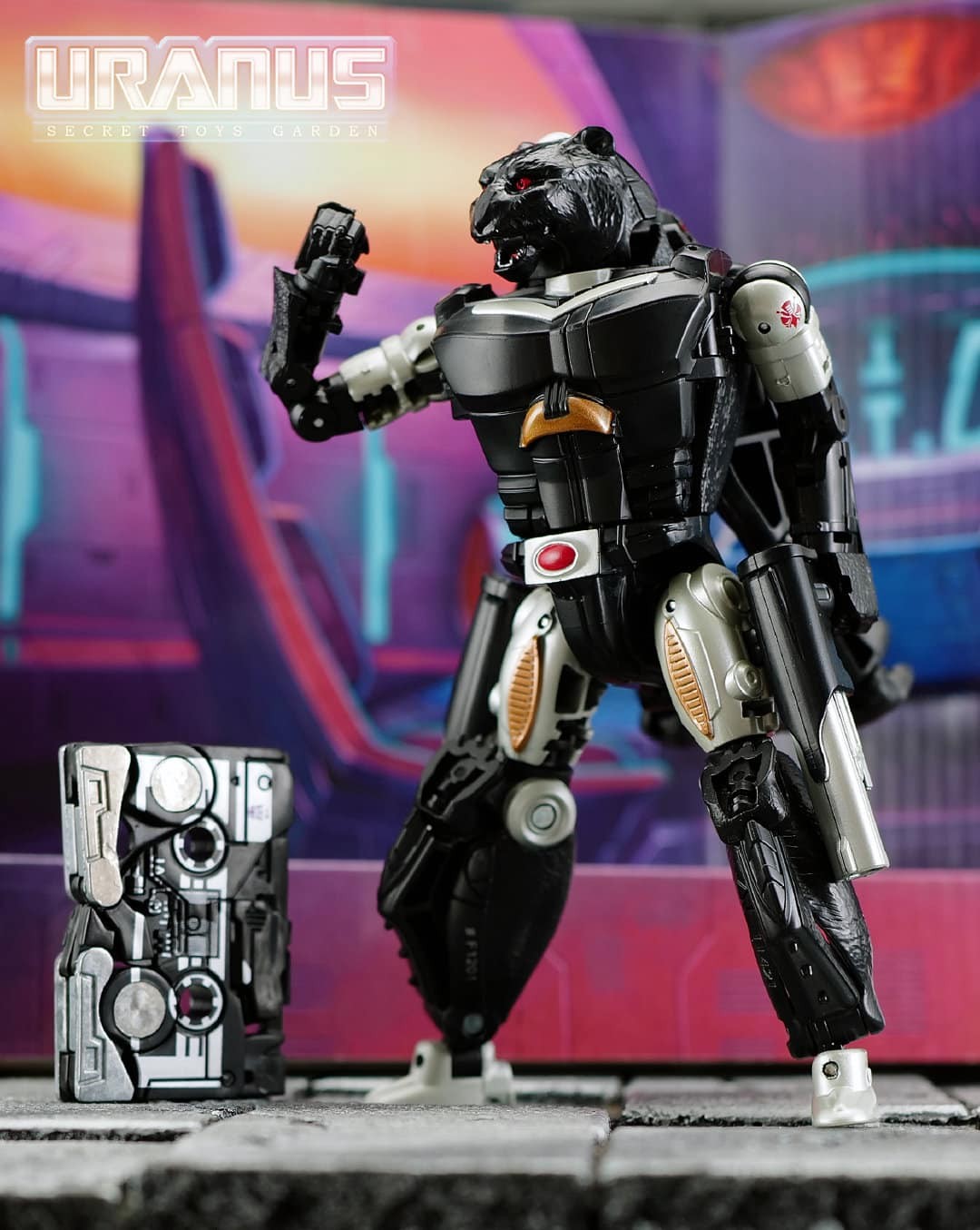 Transformers News: Video Review and In hand Images of Upcoming Transformers Agent Ravage Figure Transformers News: Video Review and In hand Images of Upcoming Transformers Agent Ravage Figure