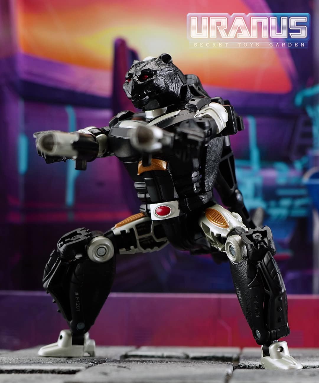Transformers News: Video Review and In hand Images of Upcoming Transformers Agent Ravage Figure Transformers News: Video Review and In hand Images of Upcoming Transformers Agent Ravage Figure