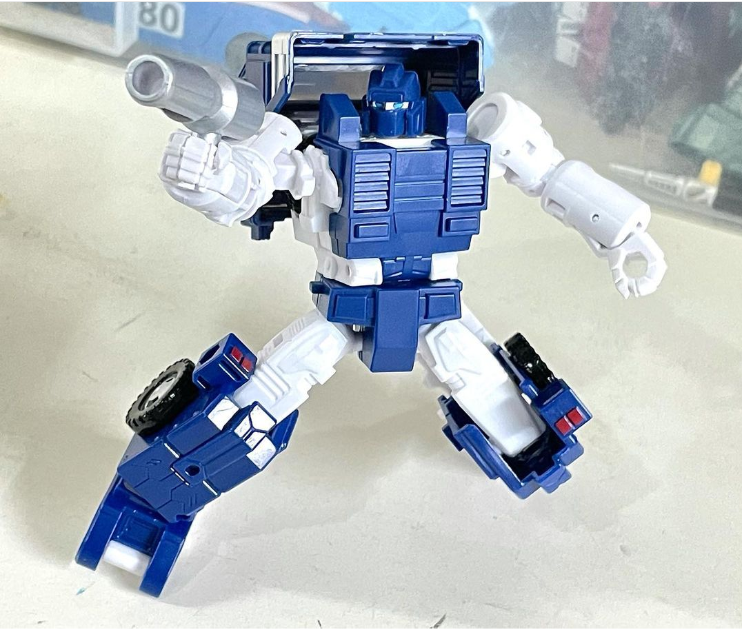 Transformers News: Images of What Looks like Kingdom Pipes and Blue Bluestreak Transformers News: Images of What Looks like Kingdom Pipes and Blue Bluestreak
