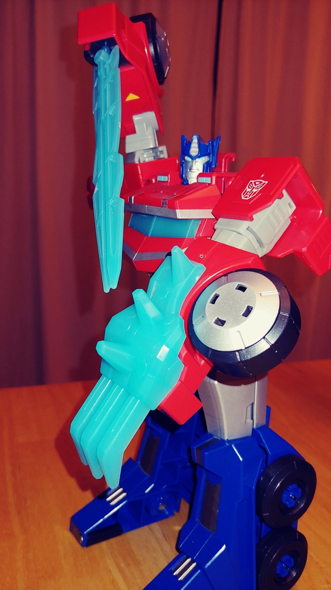 Transformers News: US Sighting + Pictorial review of Roll N Change Optimus Prime Transformers News: US Sighting + Pictorial review of Roll N Change Optimus Prime