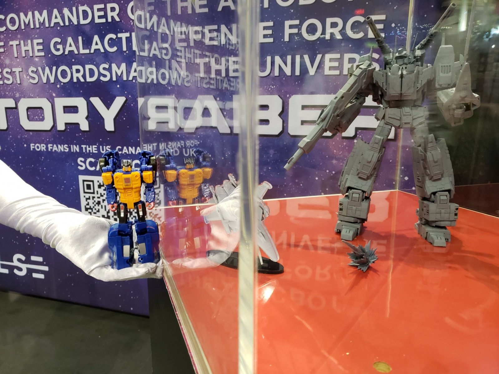 Transformers News: Images of Haslab Star Saber, Victory Leo and Victory Saber Prototypes from Boston Fan Expo Transformers News: Images of Haslab Star Saber, Victory Leo and Victory Saber Prototypes from Boston Fan Expo