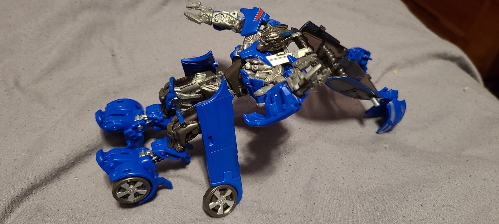 Transformers News: In Hand Images of Transformers Studio Series Revenge of the Fallen Deluxe Class Jolt Transformers News: In Hand Images of Transformers Studio Series Revenge of the Fallen Deluxe Class Jolt