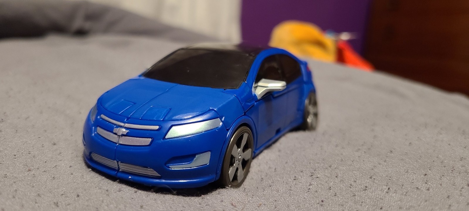 Transformers News: In Hand Images of Transformers Studio Series Revenge of the Fallen Deluxe Class Jolt Transformers News: In Hand Images of Transformers Studio Series Revenge of the Fallen Deluxe Class Jolt