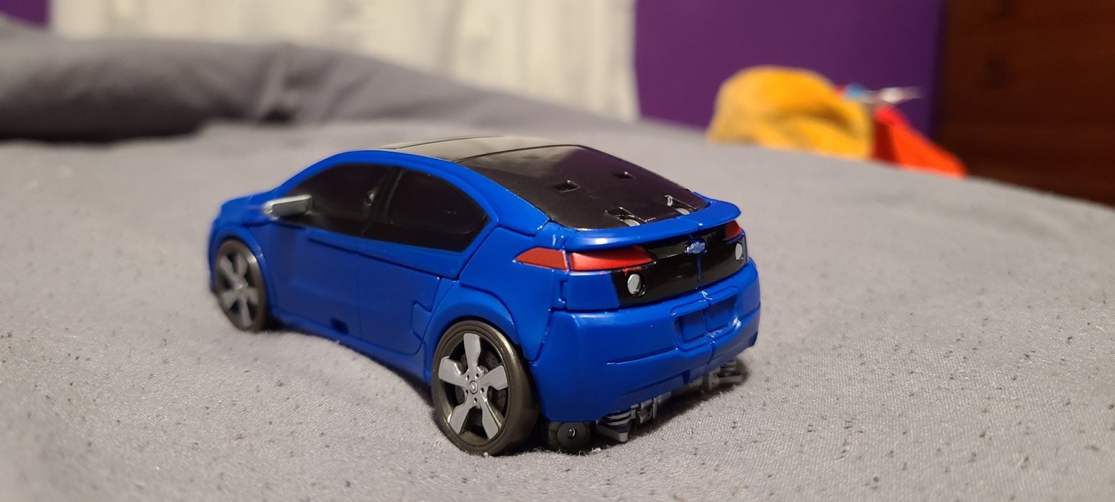 Transformers News: In Hand Images of Transformers Studio Series Revenge of the Fallen Deluxe Class Jolt Transformers News: In Hand Images of Transformers Studio Series Revenge of the Fallen Deluxe Class Jolt