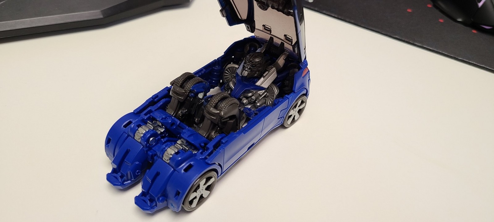 Transformers News: In Hand Images of Transformers Studio Series Revenge of the Fallen Deluxe Class Jolt Transformers News: In Hand Images of Transformers Studio Series Revenge of the Fallen Deluxe Class Jolt