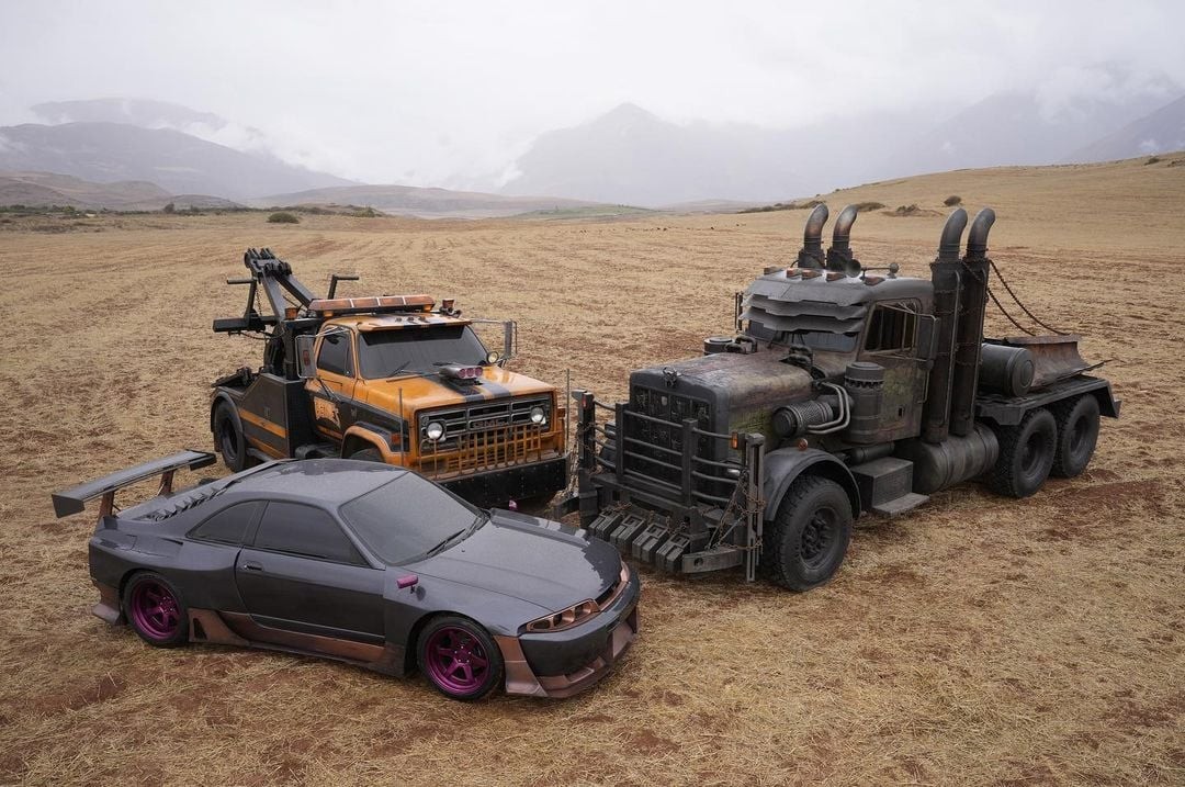 Transformers News: Steven Caple Jr Posts Transformers 7 Autobots and Terrorcons Group Shots with Arcee and VW Van Transformers News: Steven Caple Jr Posts Transformers 7 Autobots and Terrorcons Group Shots with Arcee and VW Van