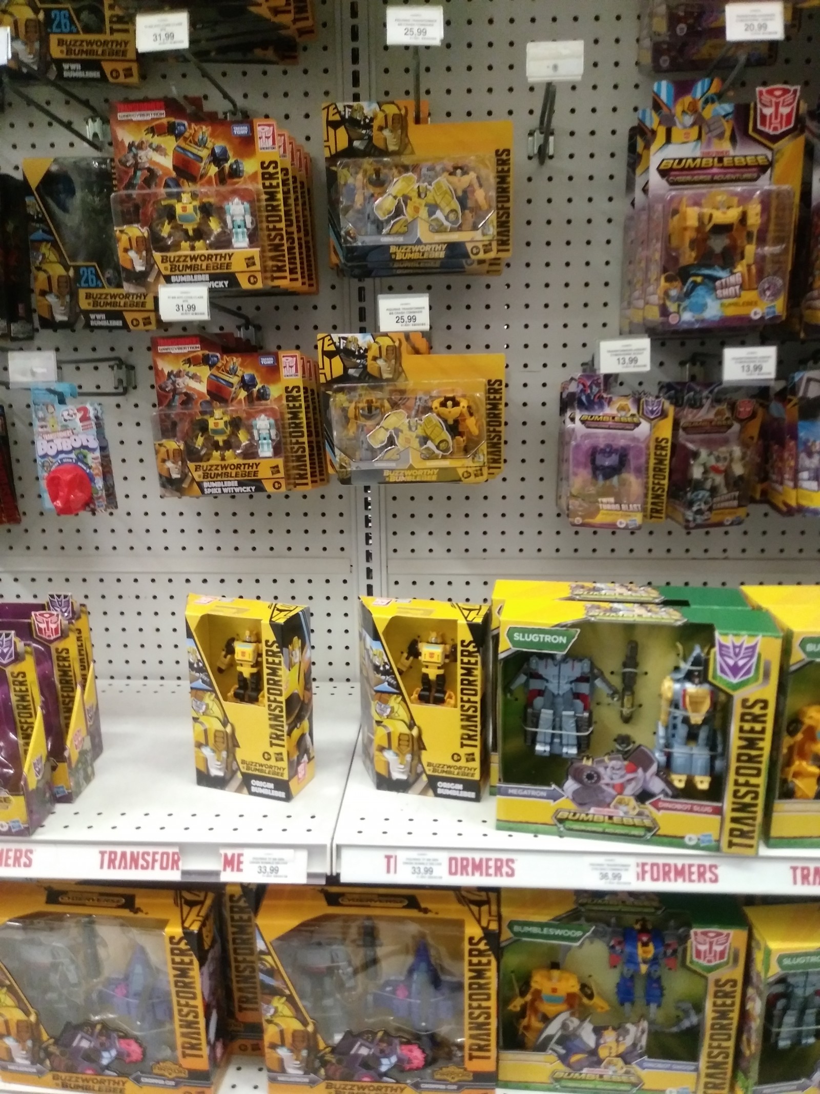 Transformers News: Canadian TF Sightings: Origins Bumblebee at Toysrus and Shaterred Glass Optimus + Ratchet at Winners