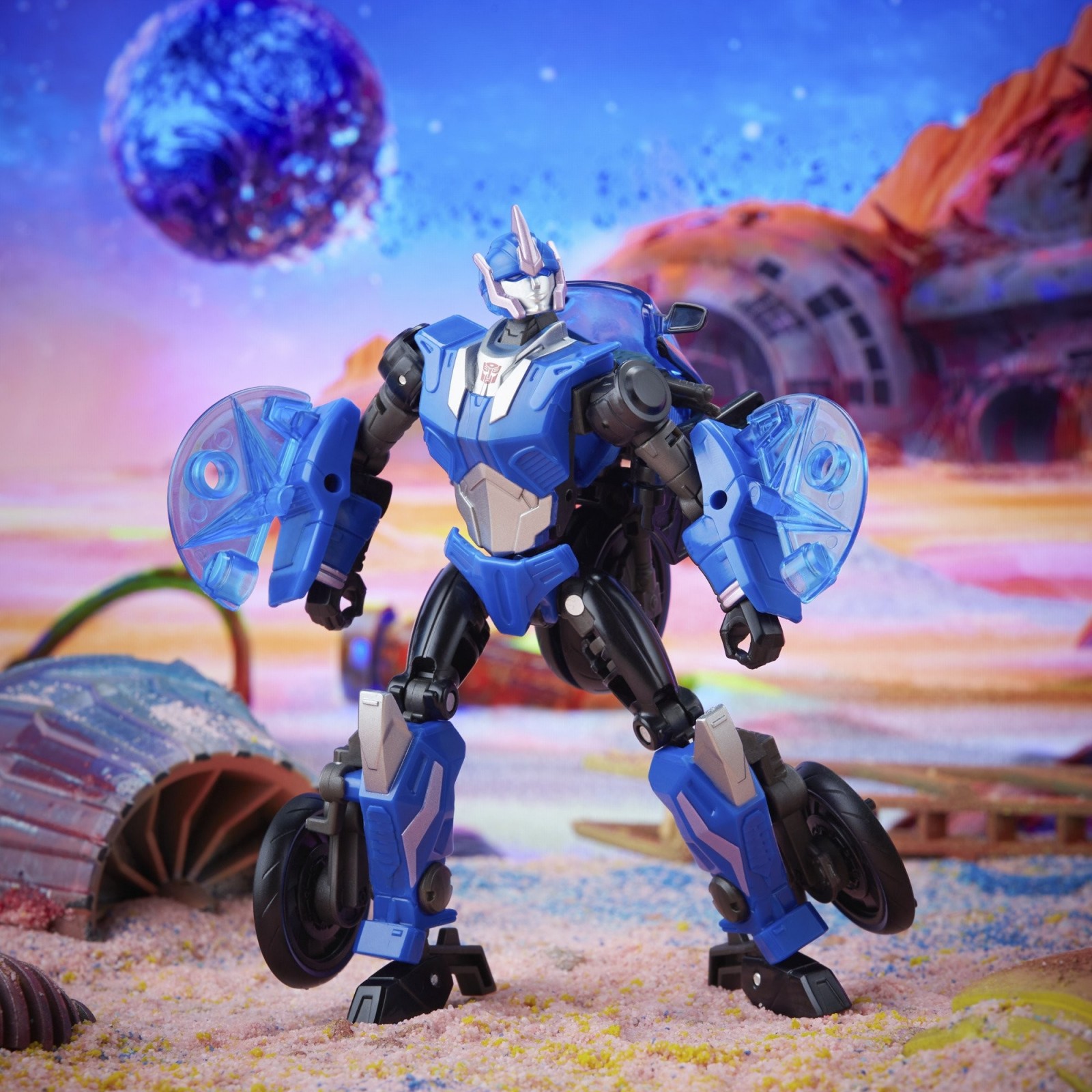 Transformers News: First Look at Legacy Blaster, Iguanus, Skywarp and Hot Rod + More Official Images of Today's Reveals
